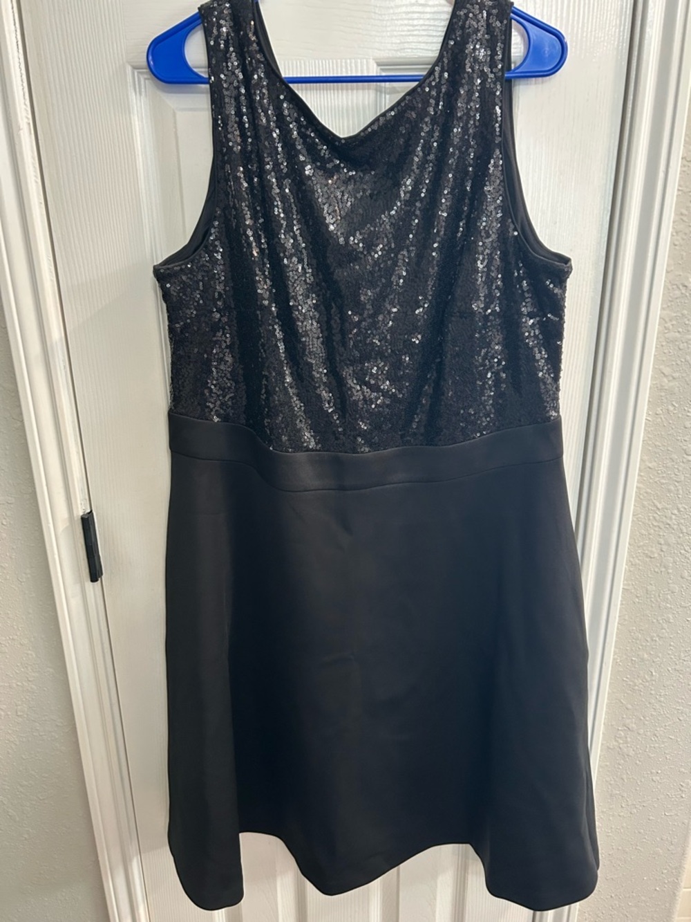 Lane Bryant Black sequins sleeveless dress size 18/20 cocktail formal EUC